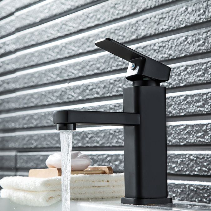 Cubic Vessel Sink Faucet Simple Low Arc Bathroom Faucet with 1 Hole