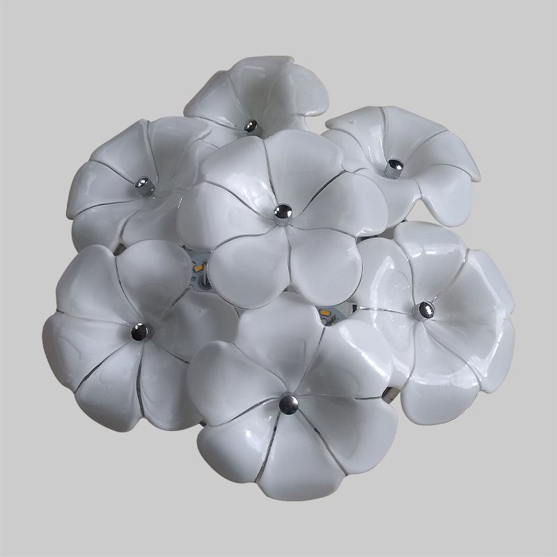Plafonnier en forme de fleur pour chambre à coucher adulte, une tête en métal, magnifique luminaire blanc encastré