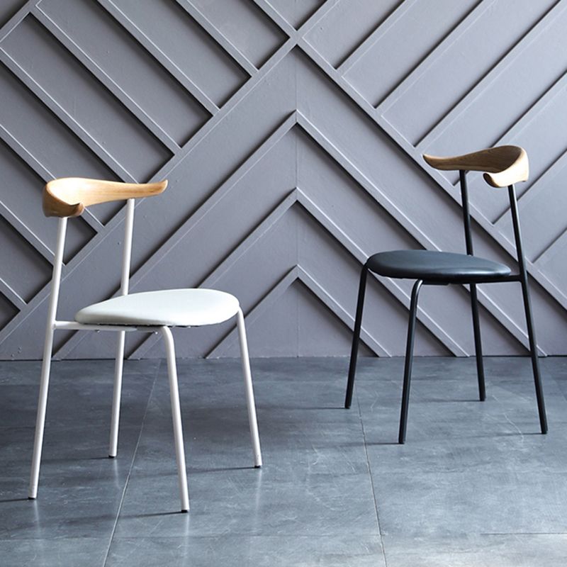 Sillas de comedor de estilo moderno, sillas laterales sin brazos con respaldo abierto y patas de metal para cocina