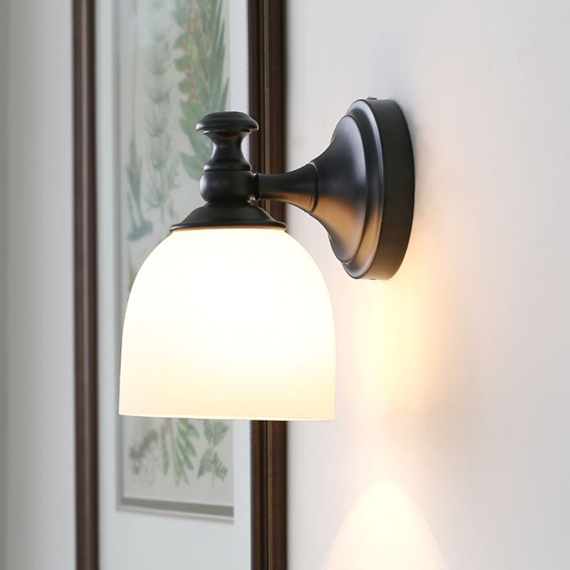 1 Kopf weißer Glas Wandleuchte Klassiker klassischer Stil schwarzer gewölbter Schatten Wohnzimmer Wandbeleuchtung