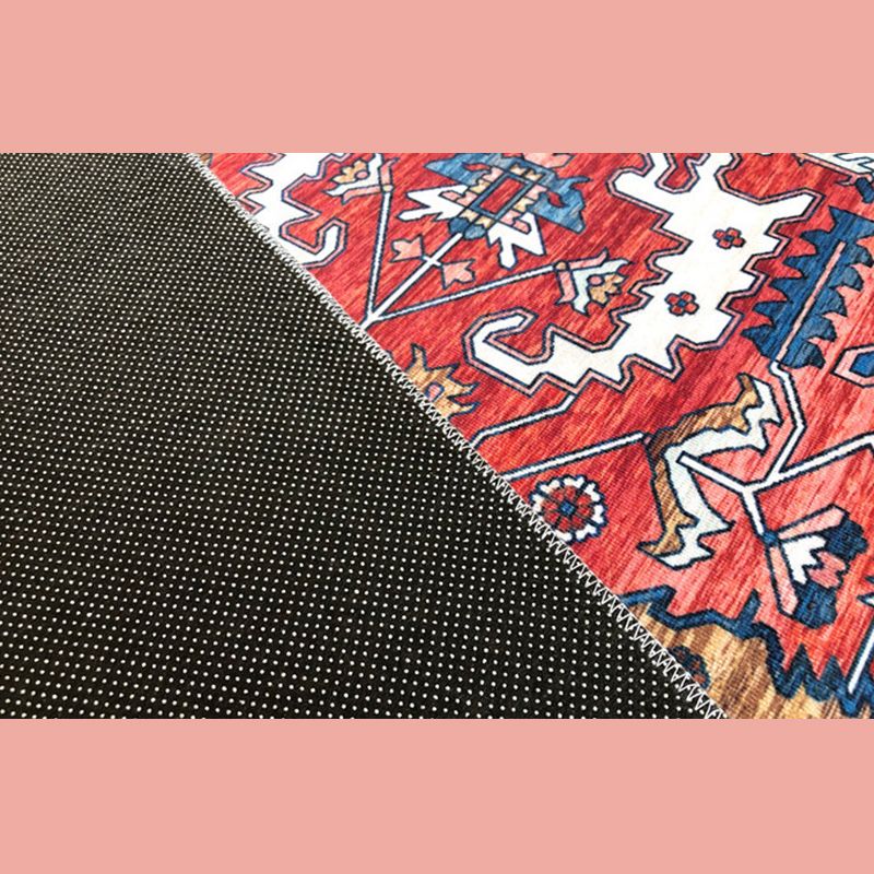 Round Red Tone Traditional Carpet Polyester Tribal Pattern Indoor Rug Stain Resistant Rug for Home Decor