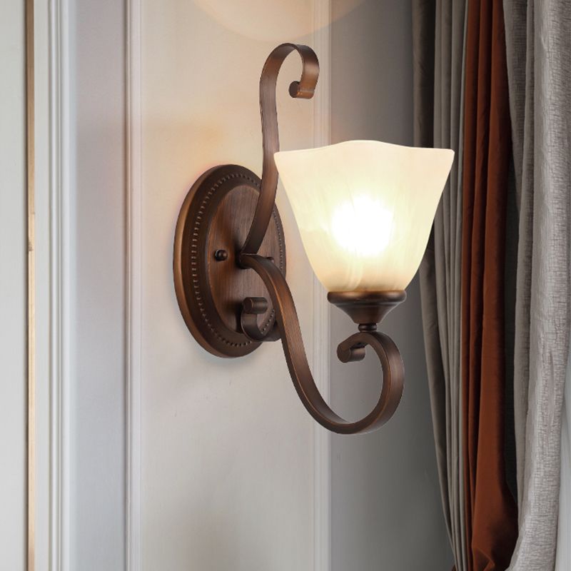 Beige glazen schaduw wandlamp landelijke eetkamer muur sconce met schuifarm in koffie