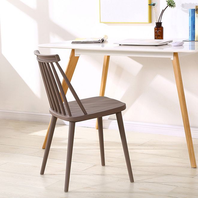 Chaise en plastique intérieure moderne