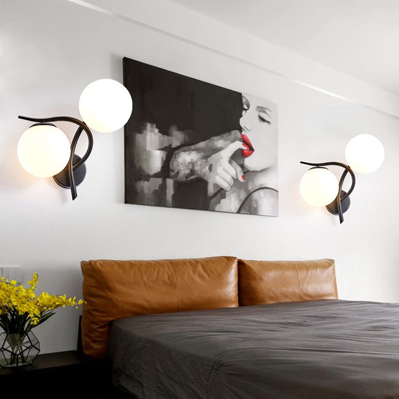 Lampada montata a parete a doppio globo in stile contemporaneo illuminazione a parete in vetro