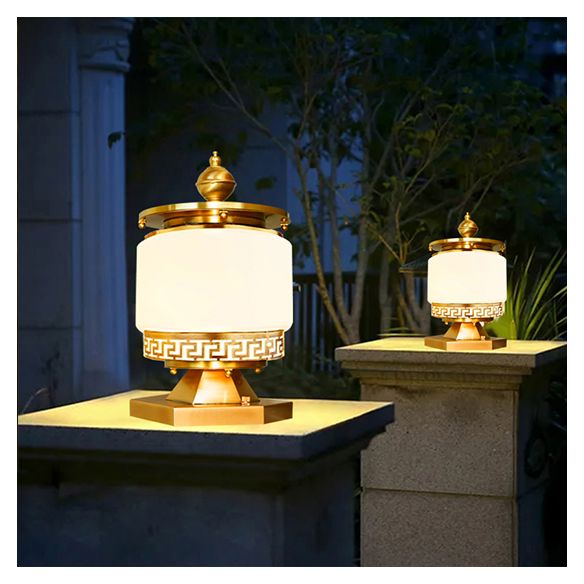 Round Shape Metal Outdoor Light Modern 1 Light Solar Pillar Lamp in Brass