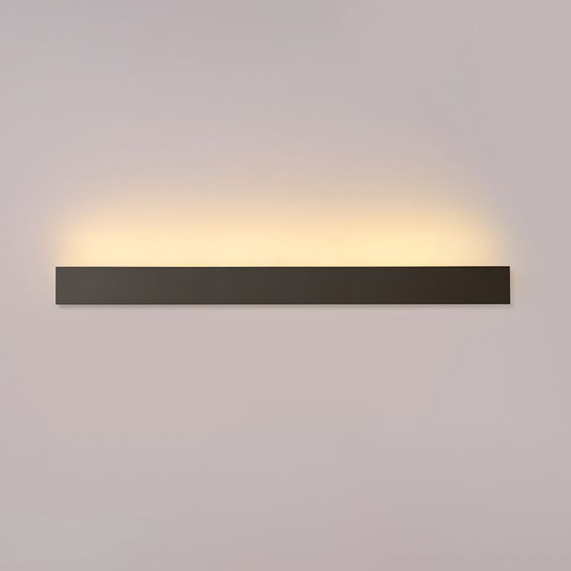 Metal Linear Shade Wall Sconce Modern Style Single Light Wall Mounted Light in Black