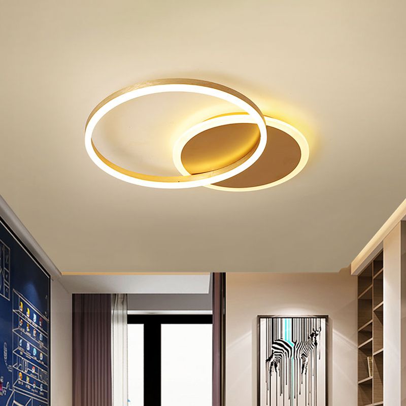 Lámpara de techo modernista de montaje empotrado LED de 2/3/5 cabezales con aro dorado y pantalla acrílica, luz blanca cálida