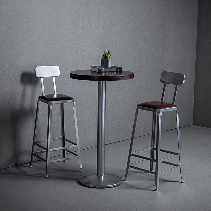 Taburete de bar moderno sin brazos, de hierro, para restaurante, con cojín y pedal de cuero