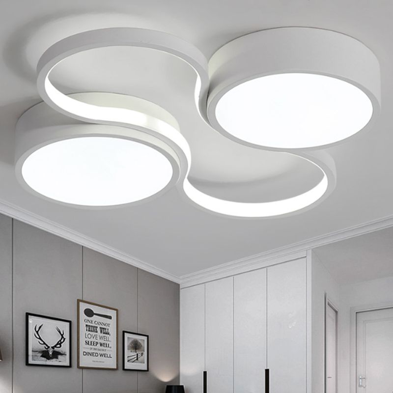 Black/White Circular Flush Mount Lamp Contemporary LED 19.5"/23.5" W Ceiling Flush with Acrylic Shade for Bedroom in Warm/White