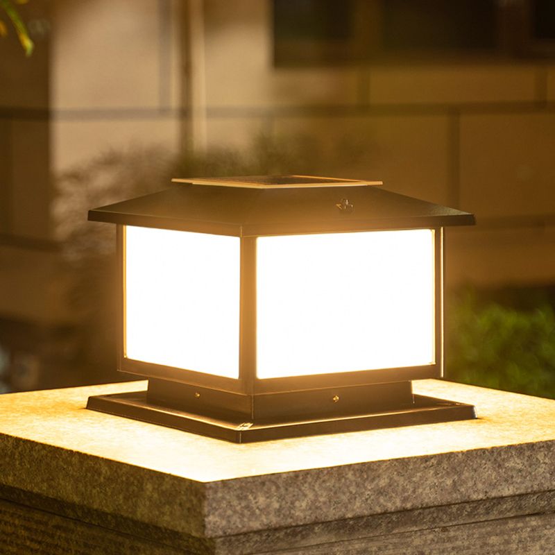 Contemporary LED Solar Lighting Fixture with Acrylic Shade for Garden