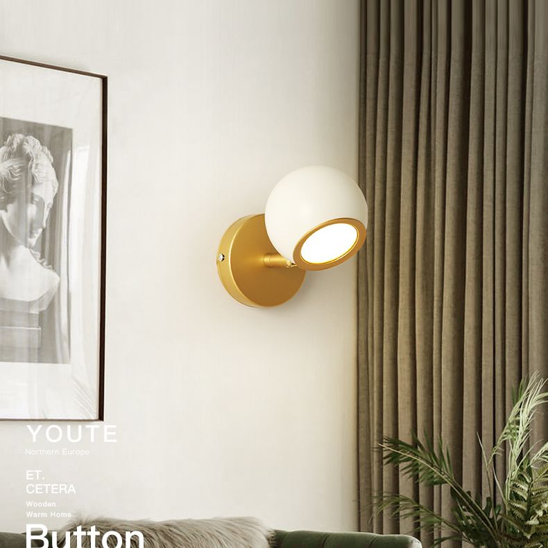 Globe Vanity Wall Sconce Nordic Minimalist Style Metal Vanity Lampe