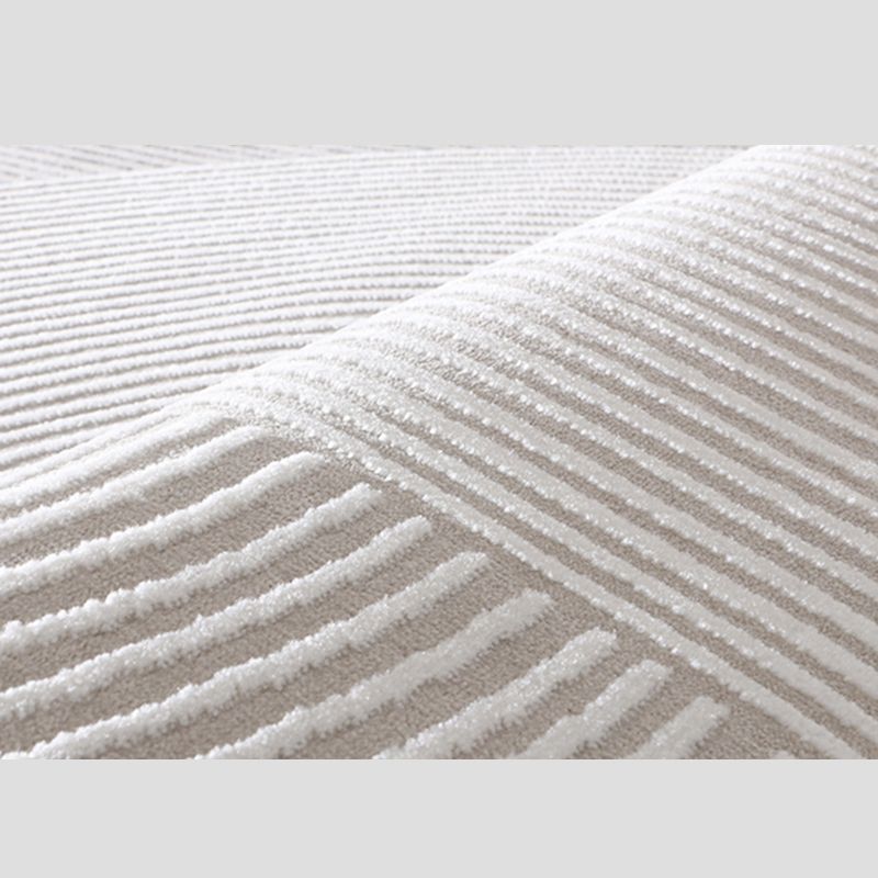 Grey Modern Area Carpet Polyester Stripe Pattern Rug Stain Resistant Area Rug for Home Decoration