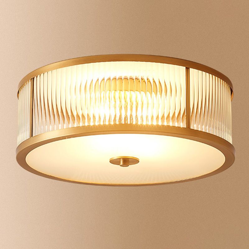 Luminaria dorada montada en el techo Vidrio de estilo tradicional con sombra cerca de la iluminación del techo