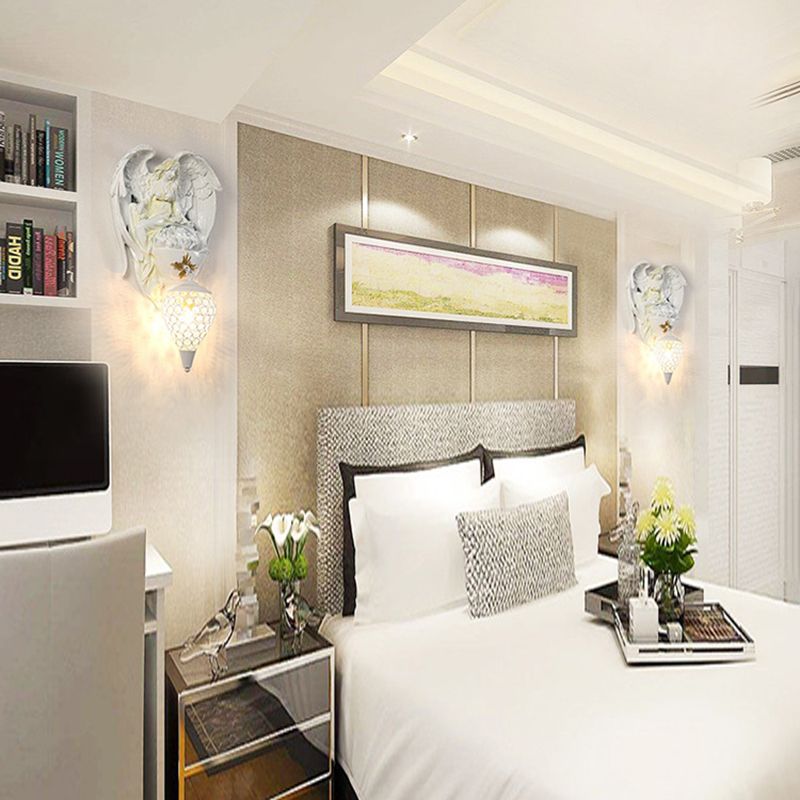 Light Mur de chambre à coucher luminaire résine de style moderne applique murale blanche avec une teinte en cristal transparent