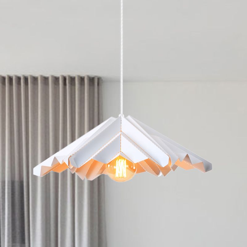 Jupe Shape Bedroom suspension d'éclairage de fer 1 tête lampe à plafond pendentif moderne en blanc
