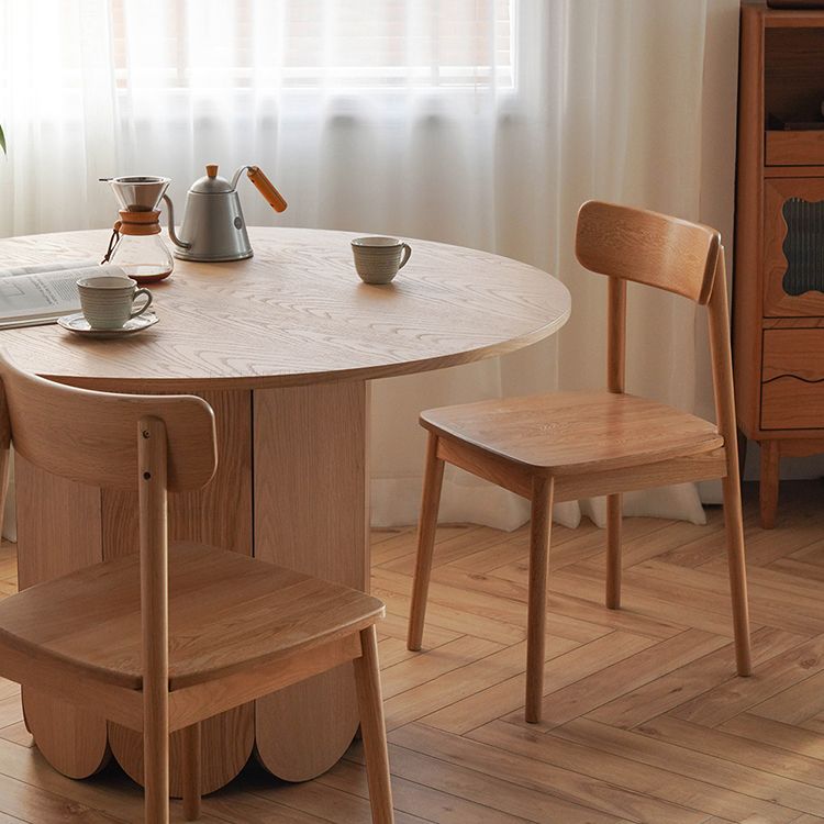 Oak Wood Round Dining Table Kitchen Table in Nature with Wooden Pedestal