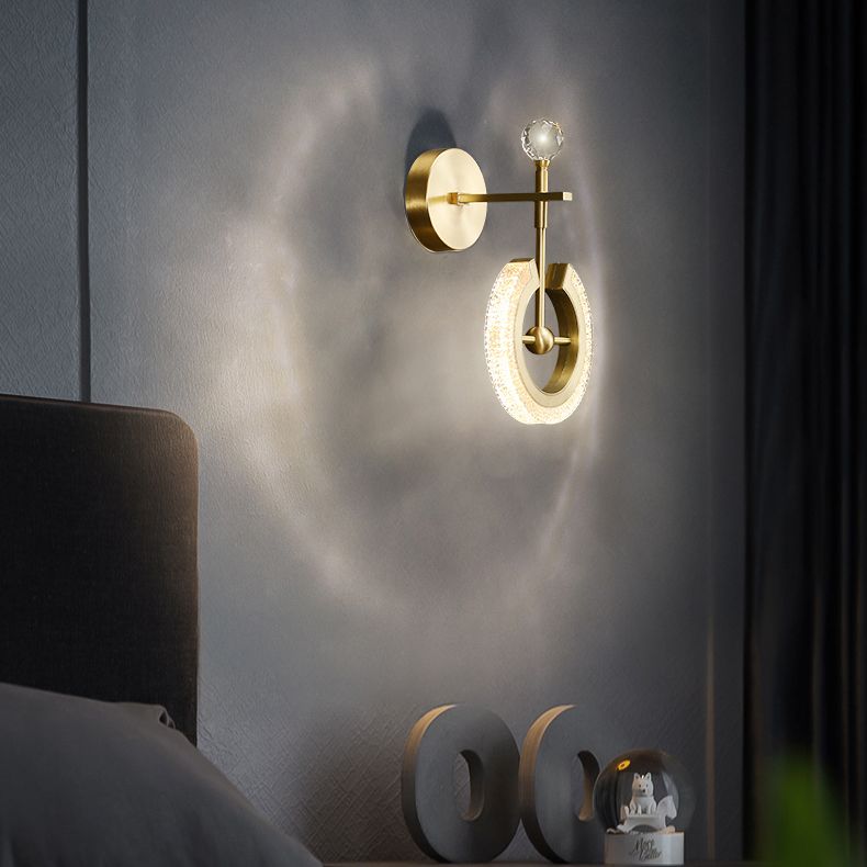 Lámparas de pared de oro contemporáneas Lámpara de montaje de pared acrílico de 1 luces para dormitorio