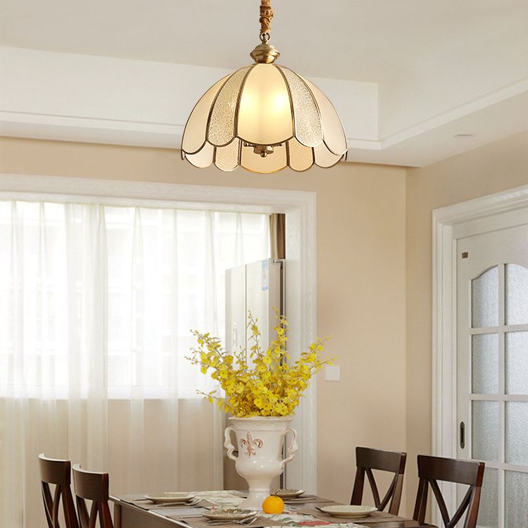 Funzione illuminazione a ciondolo cupola tradizionale sala da pranzo in vetro la spia del soffitto appeso in ottone