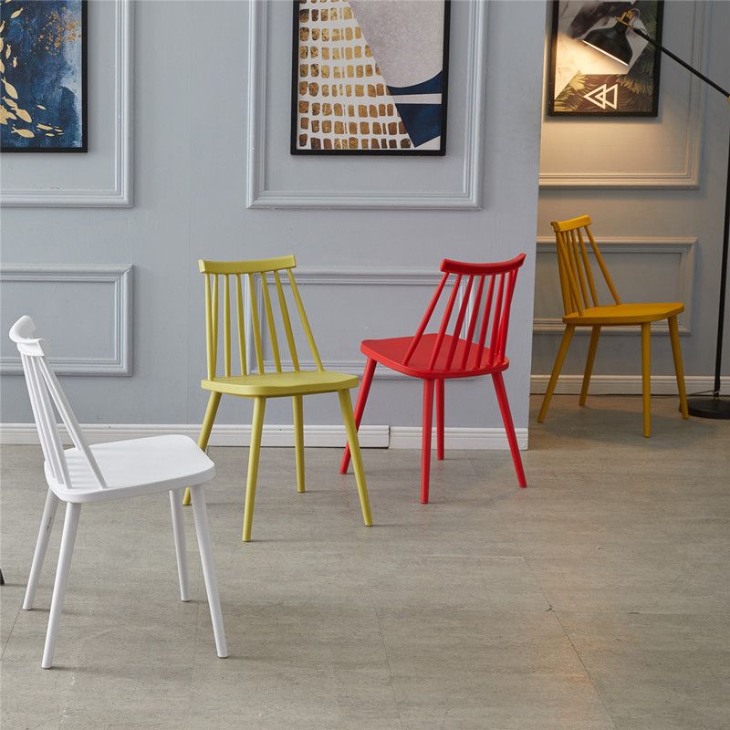 Sedia laterale di plastica contemporanea finitura opaca sedia a tasso da bordo interno