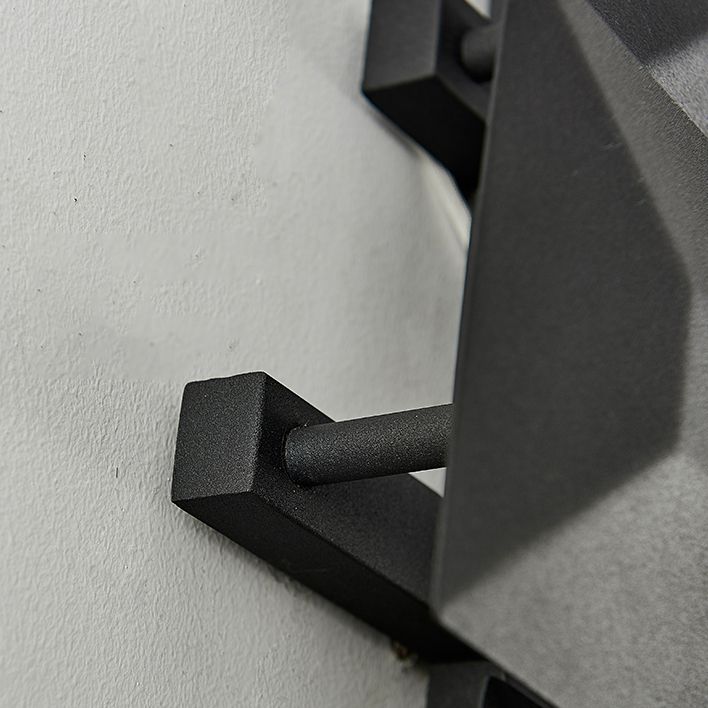 Lampada a parete geometrica in bianco/nero modernista 1/3 luci con tonalità metallica.