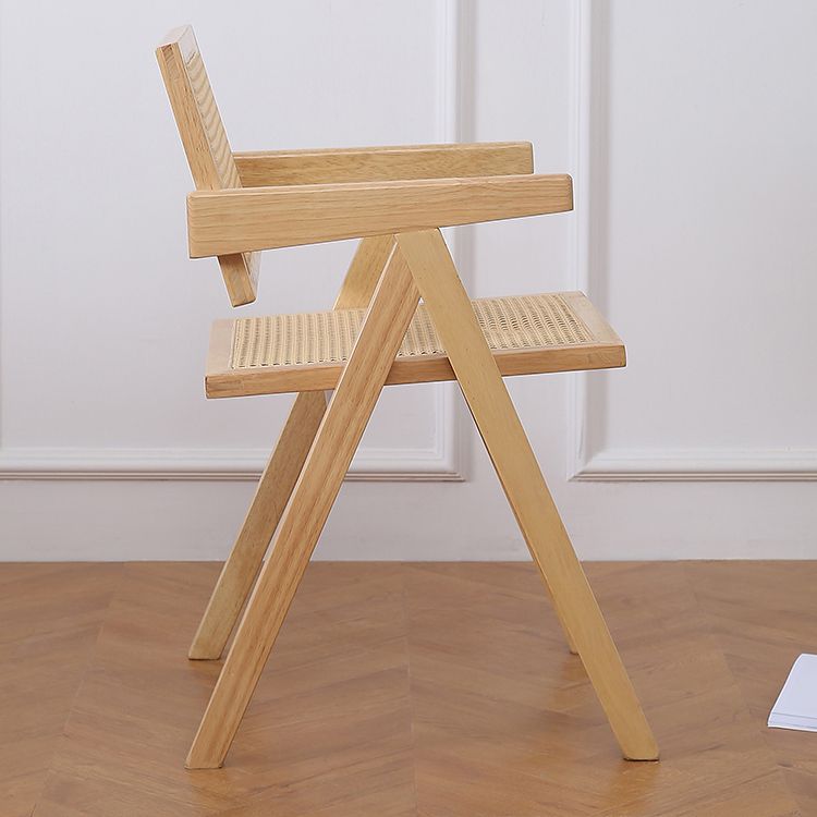 Silla de comedor contemporánea con respaldo abierto de madera maciza con acabado mate