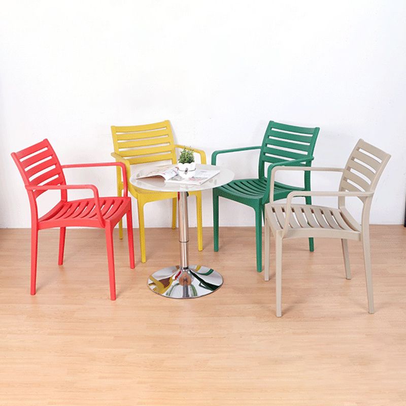 Sillas de comedor contemporáneas Silla lateral con brazo de comedor con patas de plástico