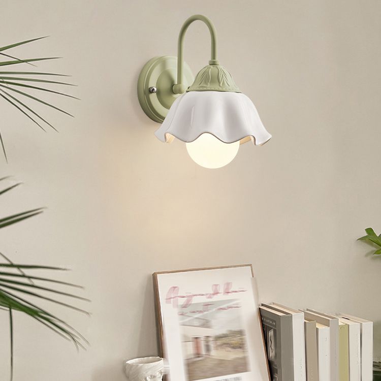Modern Simple Green Vanity Light Flower Shape Vanity Lamp for Shower Room