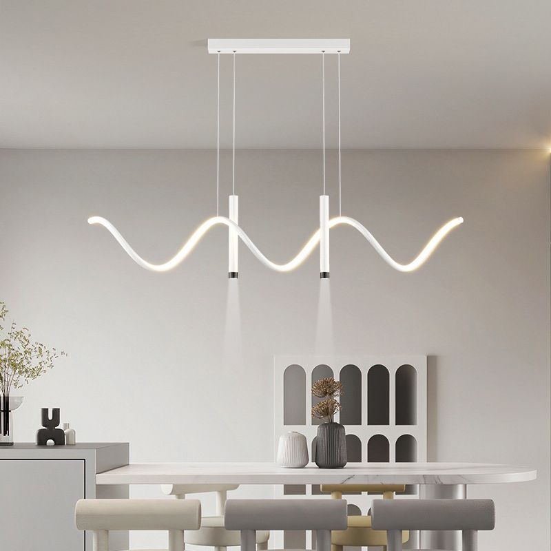 Eigentijdse stijl lineaire vorm eilandlichten metaal 3 licht hangende verlichtingsarmaturen