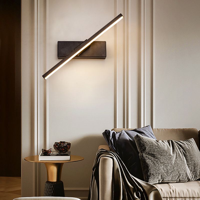 Modern Style Metal Wall Light Strip Rotatable LED Wall Sconce for Bedroom