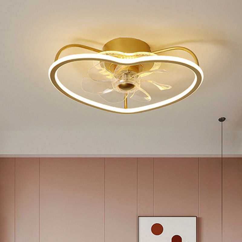 7 lames moderniste LED Plafond ventilateur de ventilateur avec conception de plafond en forme de coeur en or / noir métallique.
