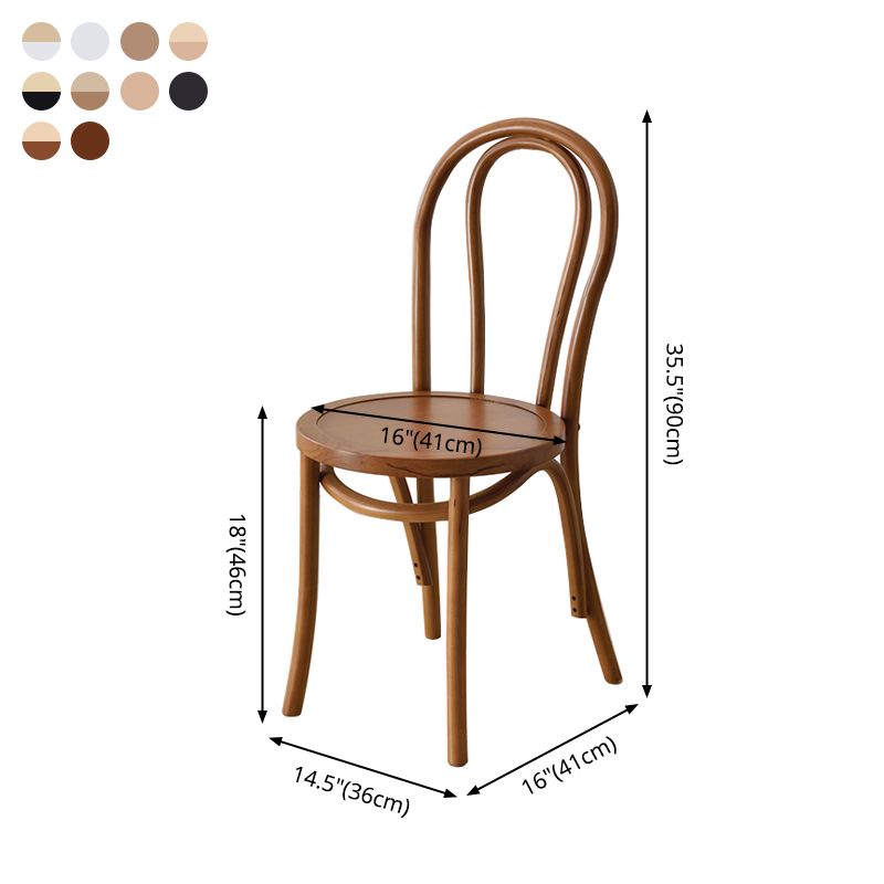 Le bois de hêtre de style moderne préside la cuisine arrière de Windsor dinant l'ensemble de chaise