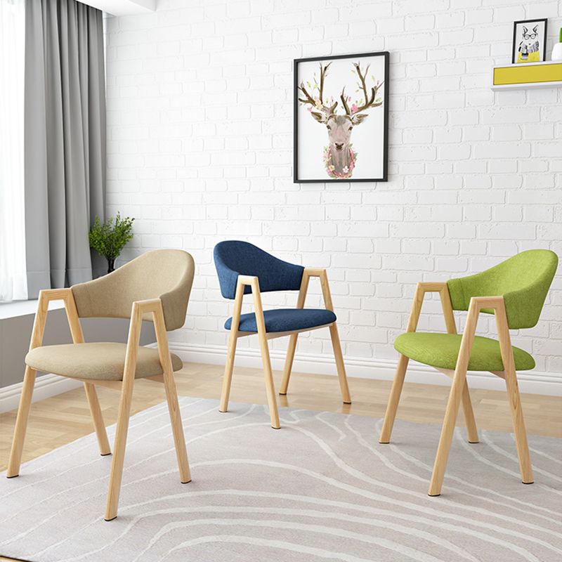 Chaise de salle à manger contemporaine en métal, chaise latérale de salle à manger en velours pour usage domestique