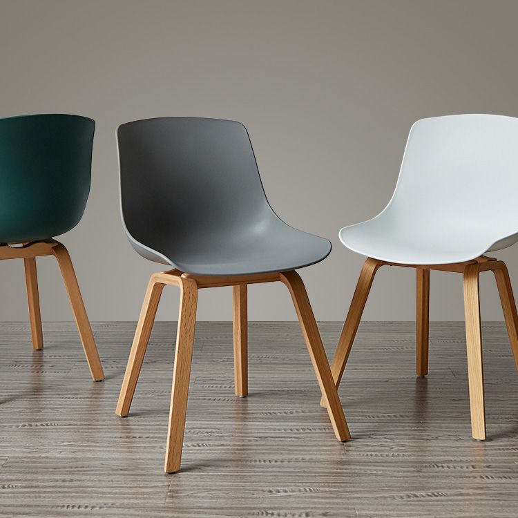 Sedie sala da pranzo in stile contemporaneo sedia solida a bracciole con gambe in legno