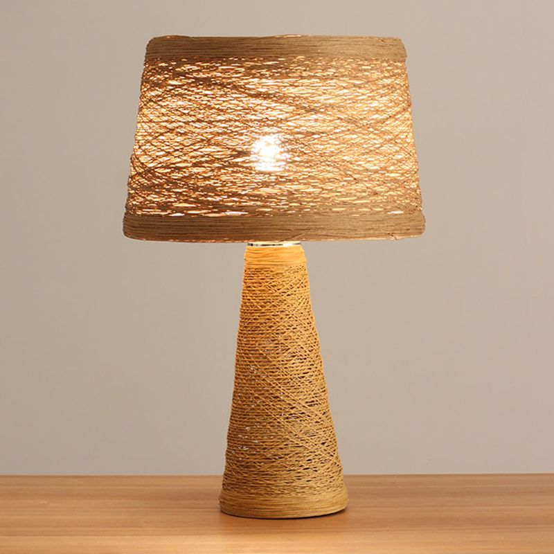 1 Bulbe Salle Bureau Light Style Asian White / Tan Reading Livre lampe avec ombre en rotin