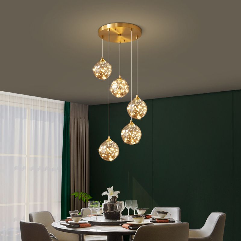 Brass Finish Globe Suspension Lamp Noordelijke Amber Glass LED Sterrenhangerhangselverlichting voor slaapkamer