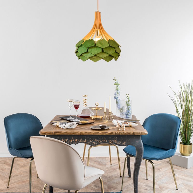 Pin Cône Hanging Lightture Modern Style Wood 1 Bulbe Red / Blue Pendant lampe pour salle à manger