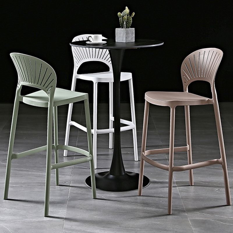 Taburete de bar de estilo escandinavo, taburete individual de plástico con reposapiés para barra de cocina