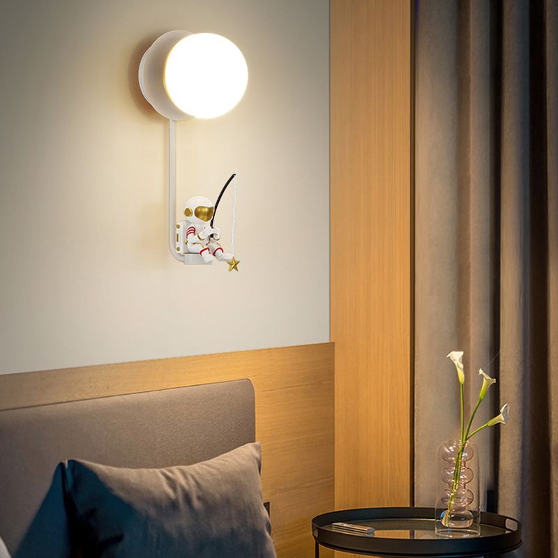 Contemporary Creative Wall Light Fixture Astronaut Wall Light Sconce for Kid's Bedroom
