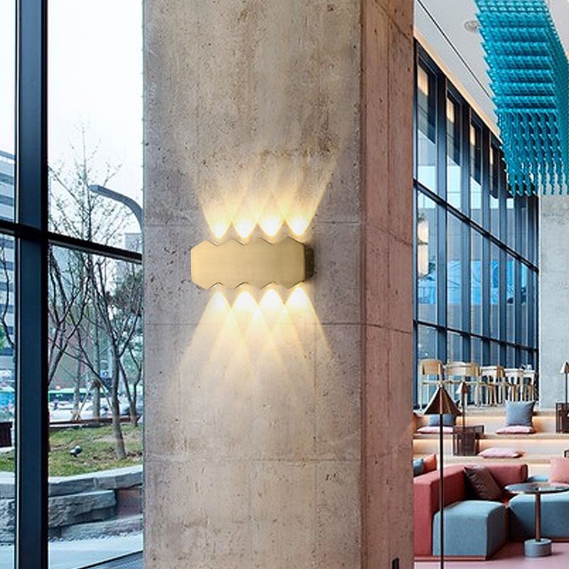 Modern Style Aluminum Wall Light Geometric LED Wall Sconce for Bedroom
