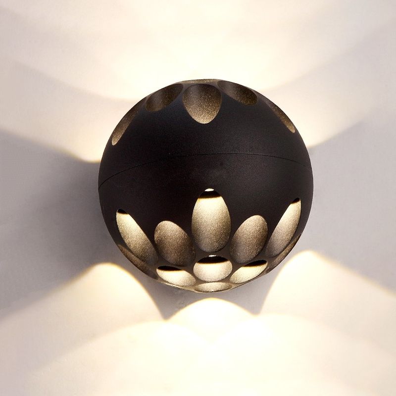 Black/White Global Shade Wall Light Sconce Contemporary LED Metallic Wall Lamp for Bedside