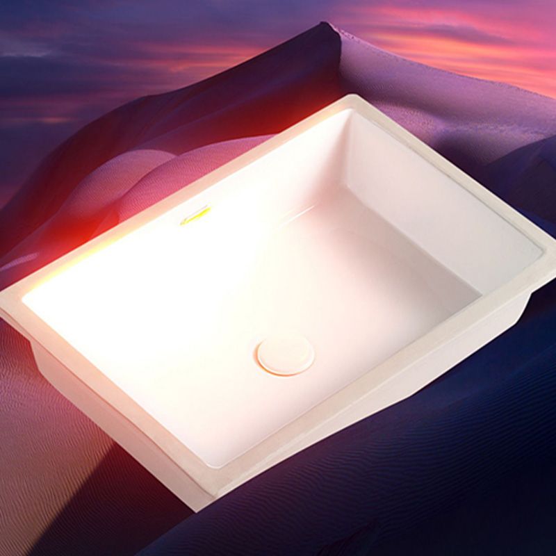 Modern Style Bathroom Sink Undermount Ceramic Bathroom Sink in White