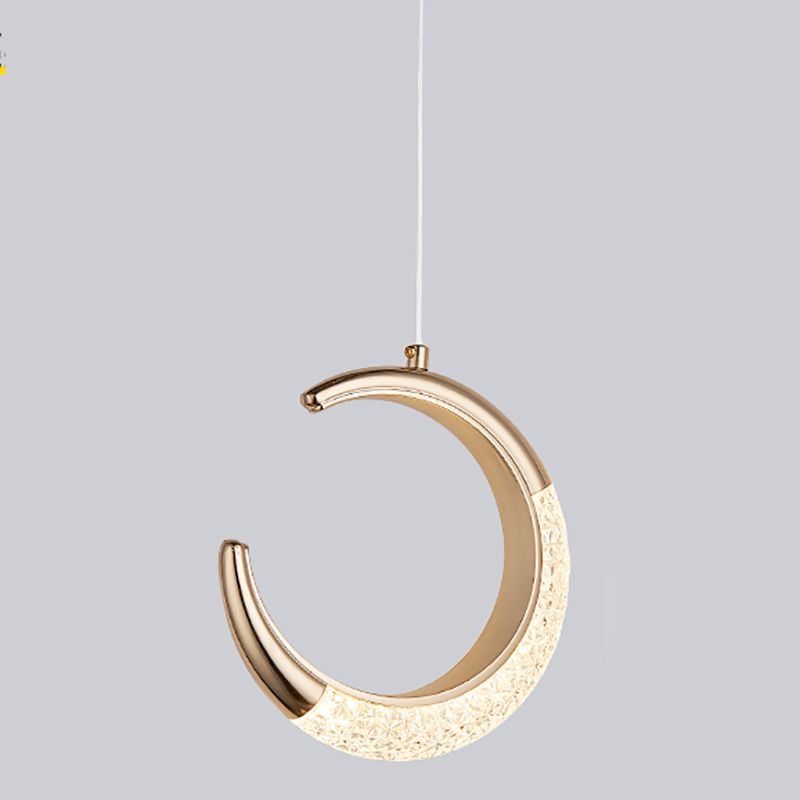Geometry Shape Metal Hanging Ceiling Light Modern Style 1 Light Pendant Light in Gold
