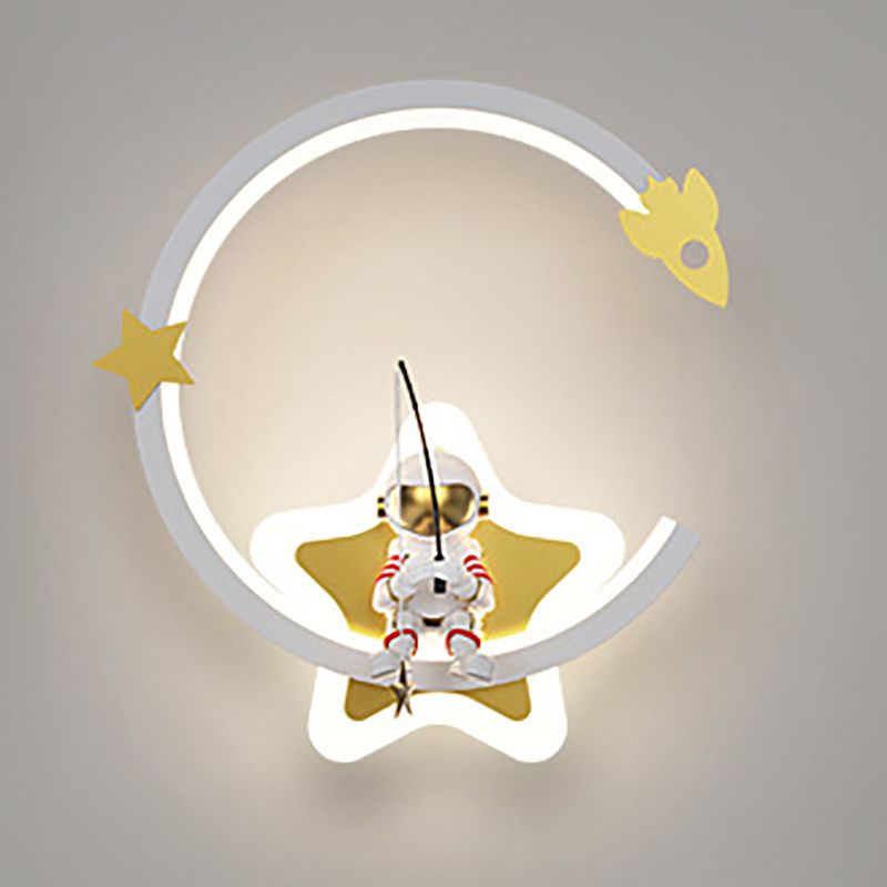 Modern Style LED Wall Light Fixture Creative Astronaut Wall Light Sconce for Bedroom