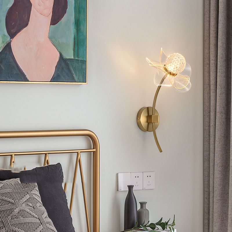 Modern Wall Sconce Flower Wall Light Fixture with Acrylic and Metal for Bedroom
