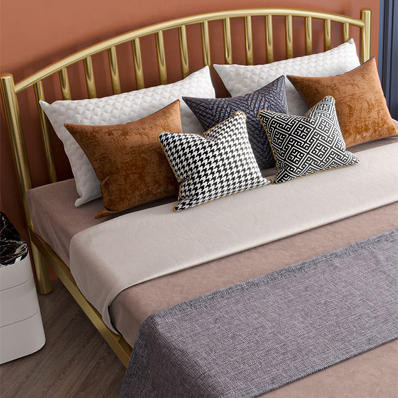 Queen Size Contemporary Metal Bed,40.15 " with Metal Legs Bed