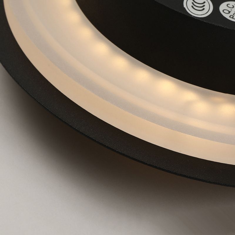 1-Light Unique Shape Wall Light Fixture Modern Wall Mounted Lighting in Black