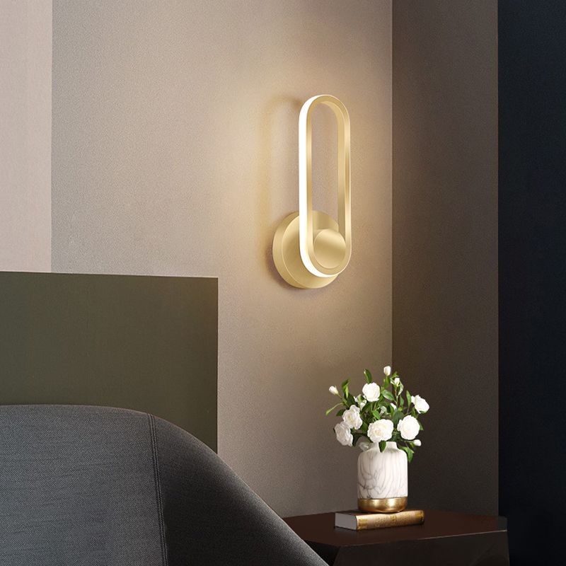 Metal Oval Shape Wall Sconce Modern Style 1 Light Wall Light Fixture in Gold