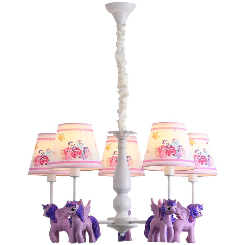 Cartoon konisch hängende Deckenleuchte 5 Lampenlampen Kronleuchterlampe mit Einhorn -Deco in Lila für Kinder Schlafzimmer