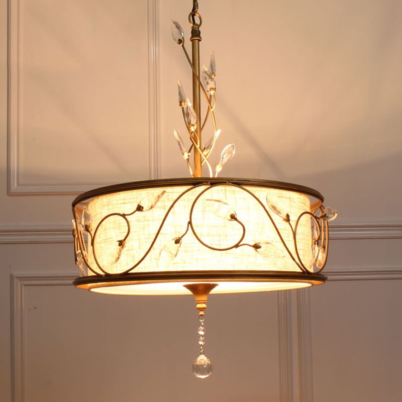 Chandelier de plafond en or de fer 16 "/19,5" Dia 3-Light Round Round Antique Suspension Pendeur avec accent en cristal et ombre de tissu