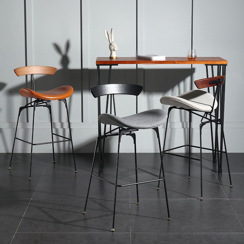 Industrial Footrest Low Back Barstool Matte Finish Leather Milk Tea Shop Stool